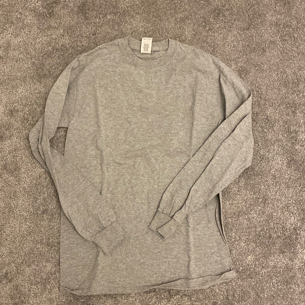 Gildan gray long sleeve